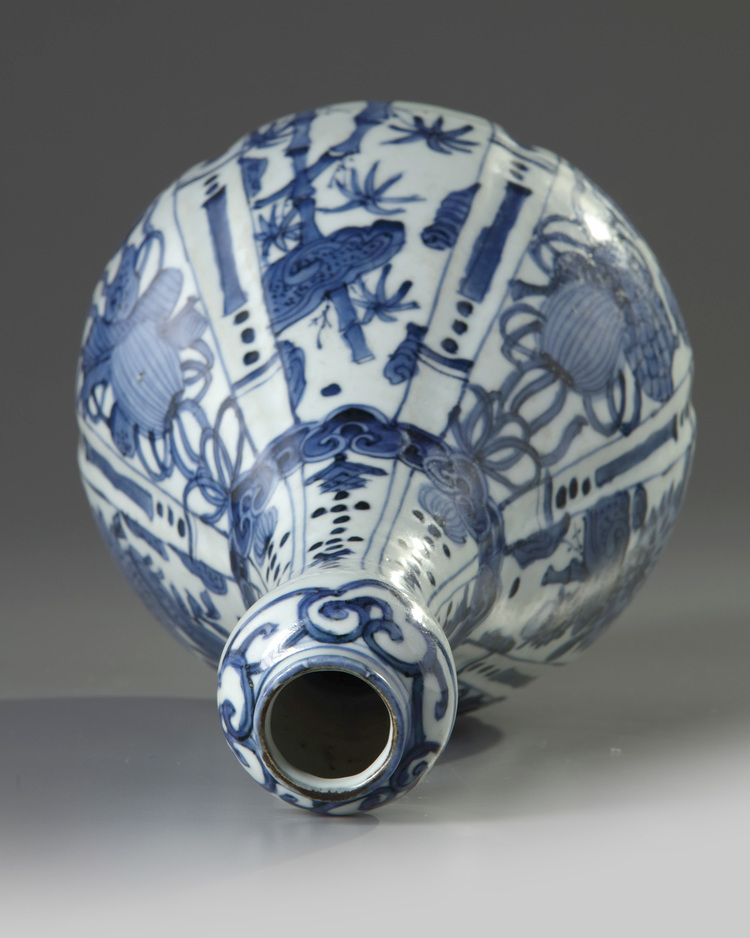 A Chinese Blue And White Garlic Head Vase