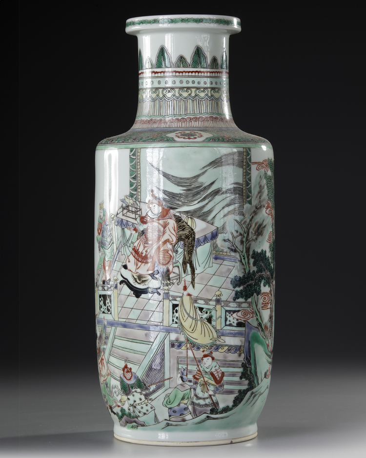 A CHINESE FAMILLE VERTE ROULEAU VASE QING DYNASTY 1644 1911