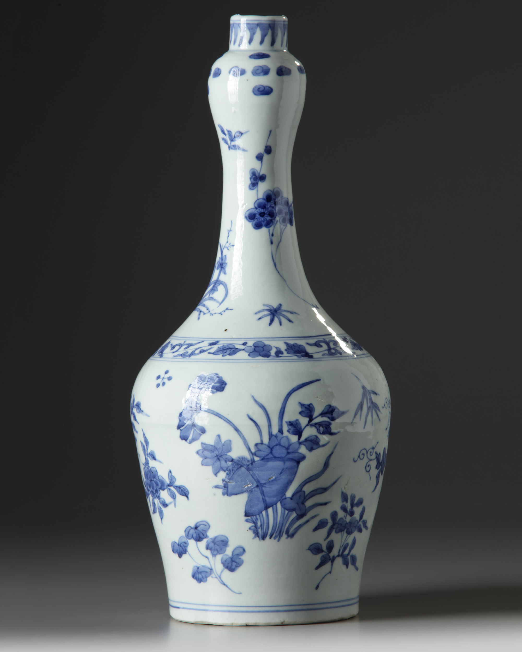 ルイ・ヴァルタ、Vase bleu、海外版超希少レゾネ、新品額付 A Chinese Transitional-style blue and white bottle vase
