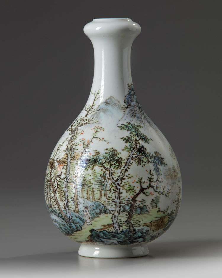 A Chinese famille rose 'landscape' garlic-head vase