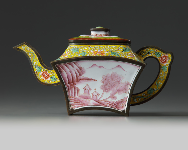 A Chinese painted enamel teapot