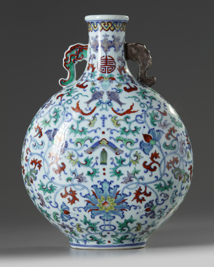 A Chinese doucai moonflask