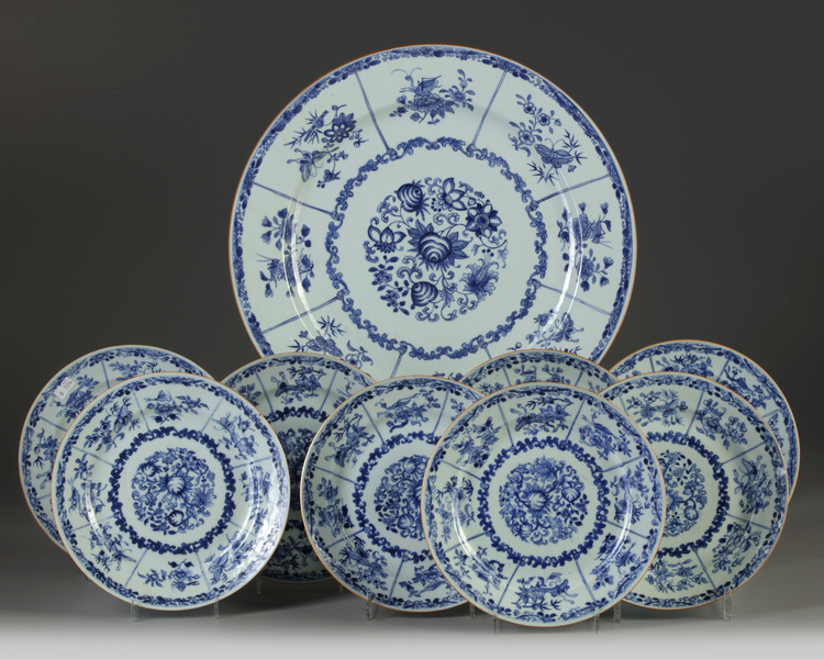 A set of nine Chinese blue and white plates