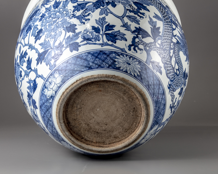 A blue and white jardiniere