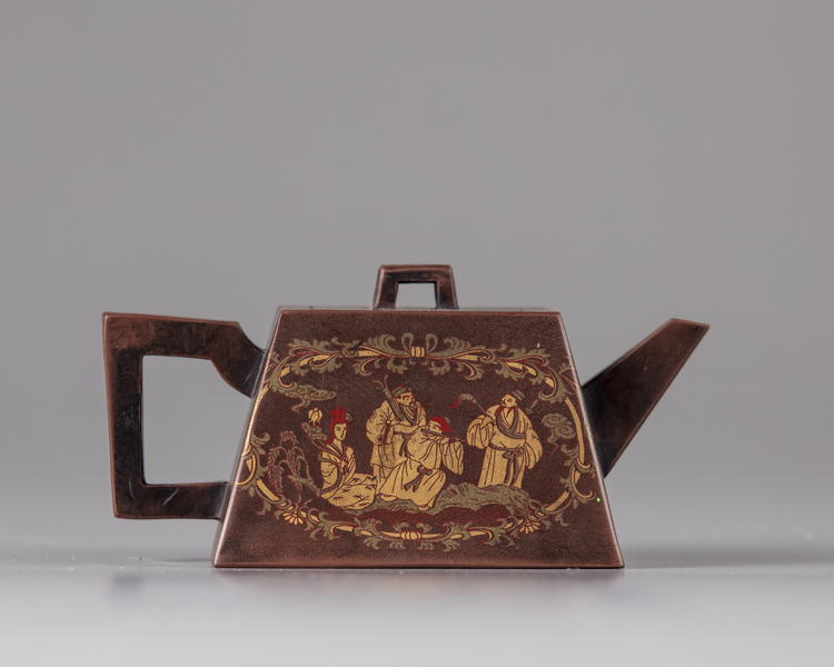 A gilt decorated yixing teapot