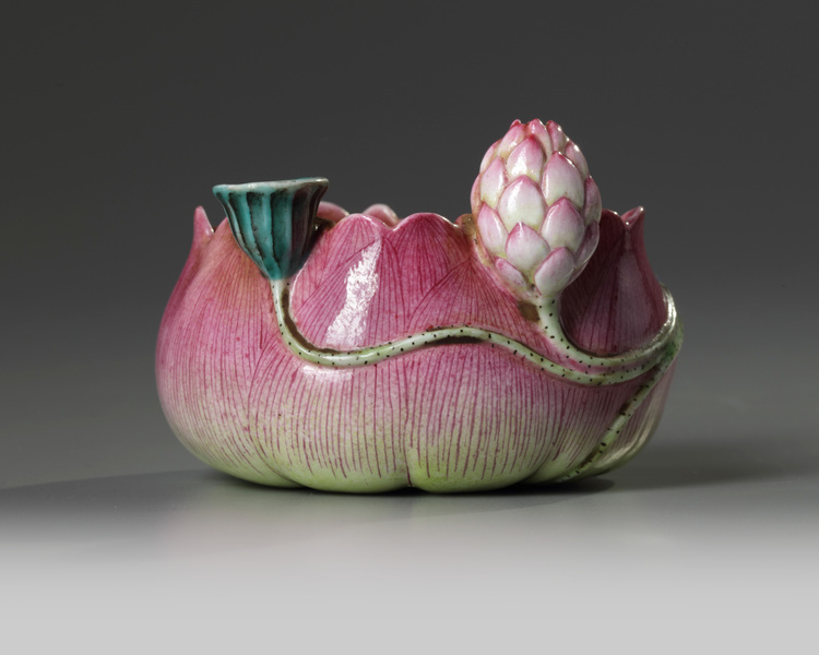 A famille rose lotus-shaped waterpot