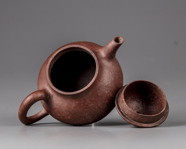 A Chinese Yixing teapot