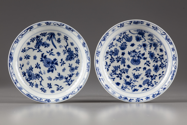 A pair of Chinese blue and white 'floral' dishes