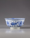 A CHINESE BLUE AND WHITE BOWL, 19TH CENTURY