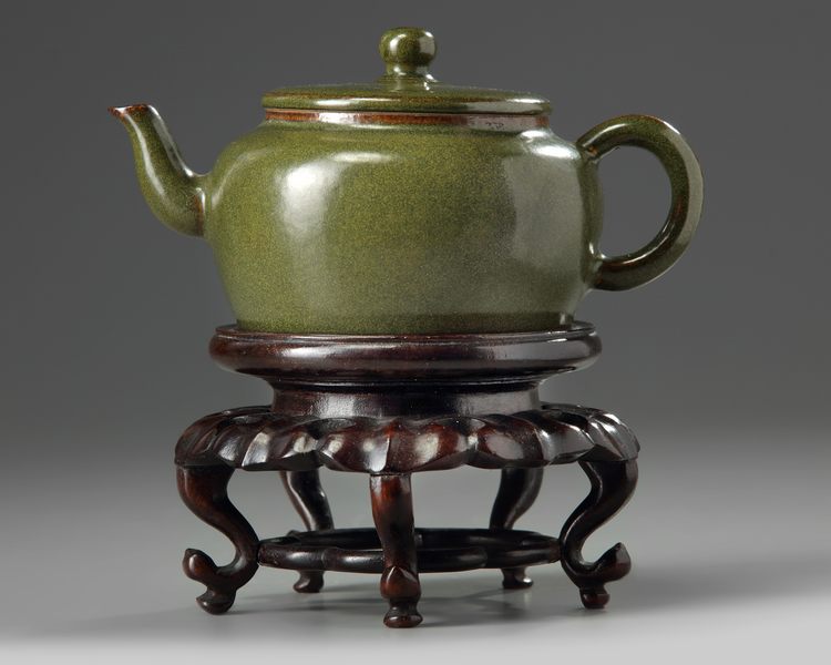 A Chinese teadustglazed teapot and cover