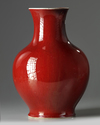 A CHINESE 'SANG DE BOEUF' GLAZED VASE, 18TH-19TH CENTURY