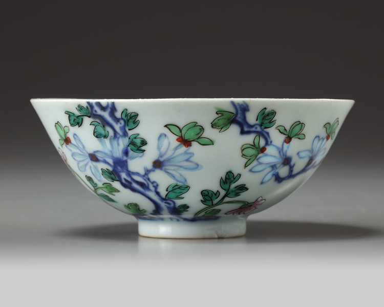 A Chinese famille rose ‘floral’ rice-grain bowl