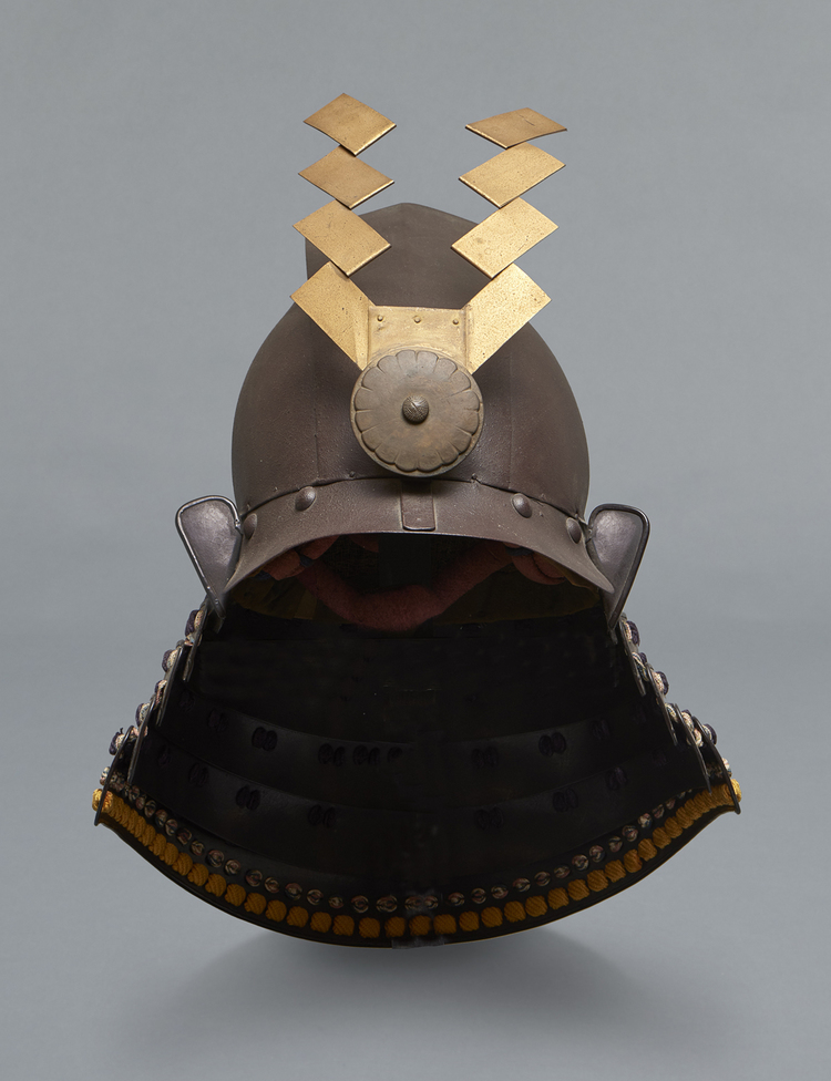 A Japanese black lacquered zunari-kabuto helmet