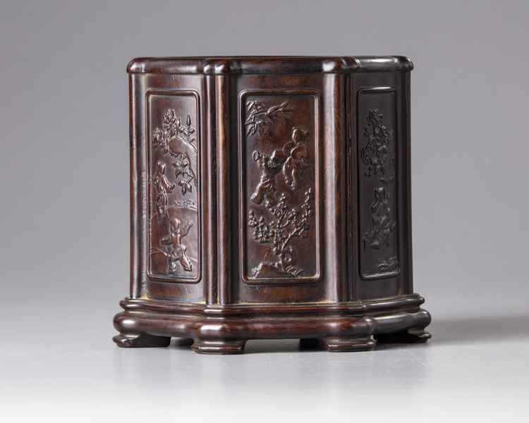 A CHINESE HARDWOOD BRUSH POT, 19TH-20TH CENTURY