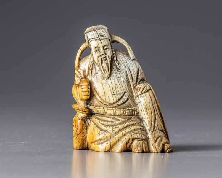 An ivory carving of the drunken poet Li Bai