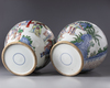 A LARGE PAIR OF CHINESE WUCAI VASES WITH COVERS,QING DYNASTY (1644-1911)