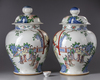A LARGE PAIR OF CHINESE WUCAI VASES WITH COVERS,QING DYNASTY (1644-1911)