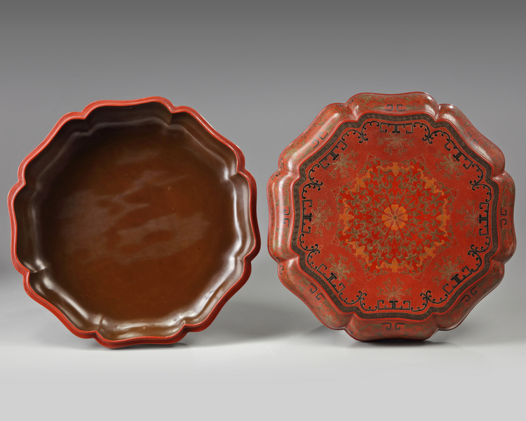 A CHINESE QIANJIN AND TIANQI LACQUER FOLIATE BOX AND COVER