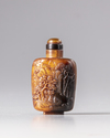 A Chinese horn snuff bottle