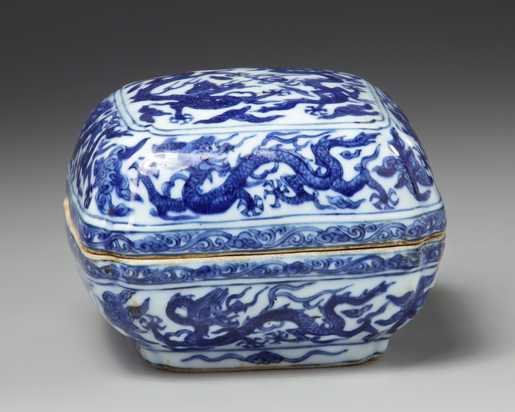 A Chinese blue and white square-section box and cover