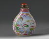 A PAINTED CHINESE ENAMEL SNUFF BOTTLE,  QIANLONG MARK AND PROBABLY FROM THE PERIOD (1736-1795)