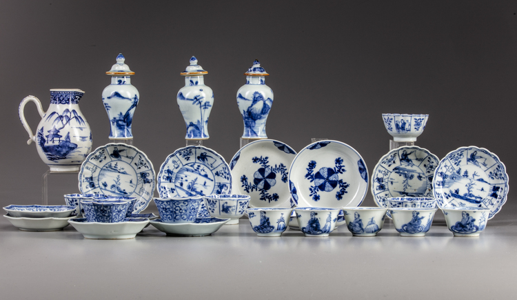 A group of twenty-nine Blue and White objects