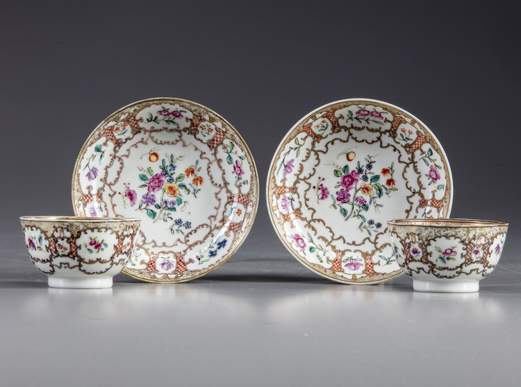 TWO PAIRS OF CHINESE FAMILLE ROSE AND GILT CUPS AND SAUCERS, QIANLONG PERIOD (1736-1795)