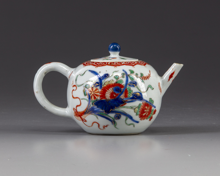 A Chinese famille verte globular shaped teapot