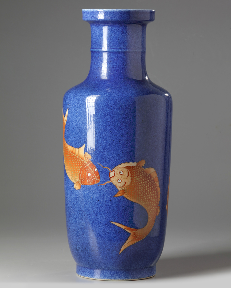 A CHINESE IRON-RED AND GILT DECORATED ROULEAU VASE,19TH-20TH CENTURY