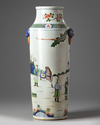 A CHINESE WUCAI PORCELAIN VASE, CHINA, 19TH-20TH CENTURY