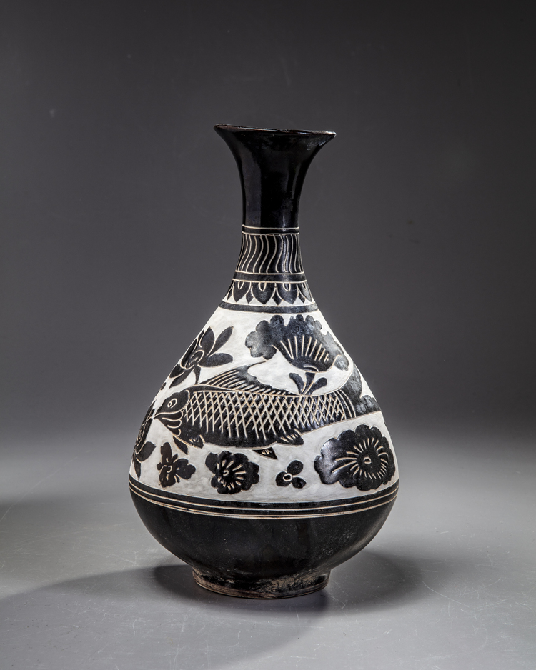 A Cizhou-style pear-shaped vase,  yuhuchunping