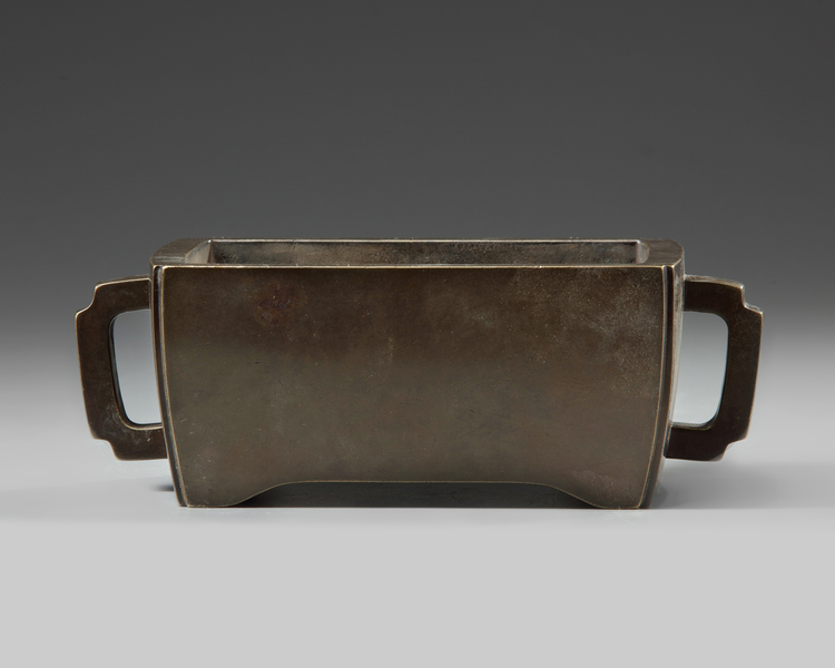 A Chinese bronze rectangular censer
