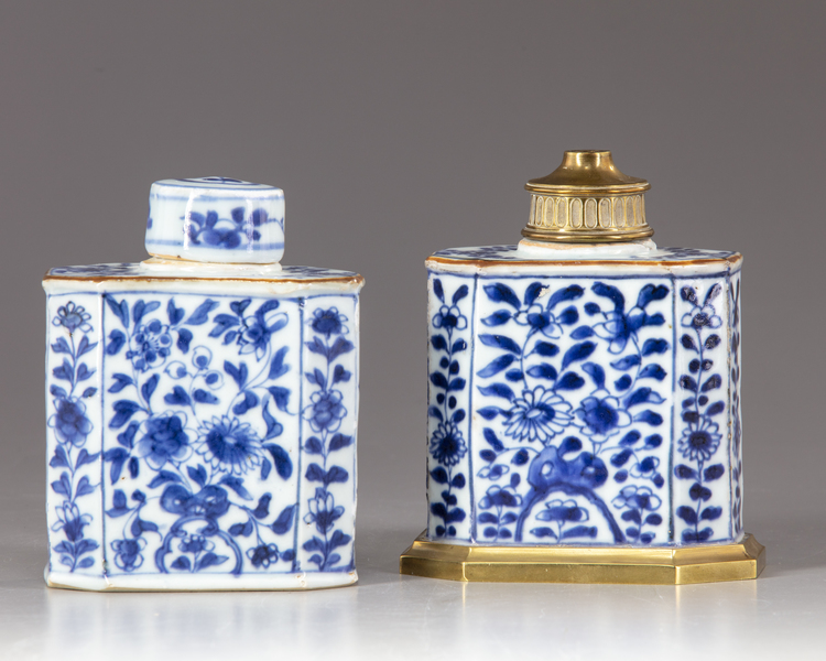 Two Chinese blue and white tea caddies