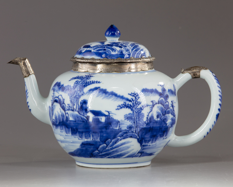 A Chinese blue and white teapot with cover