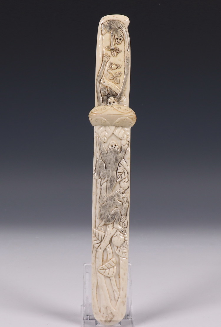 A JAPANESE LETTER OPENER, 19TH CENTURY