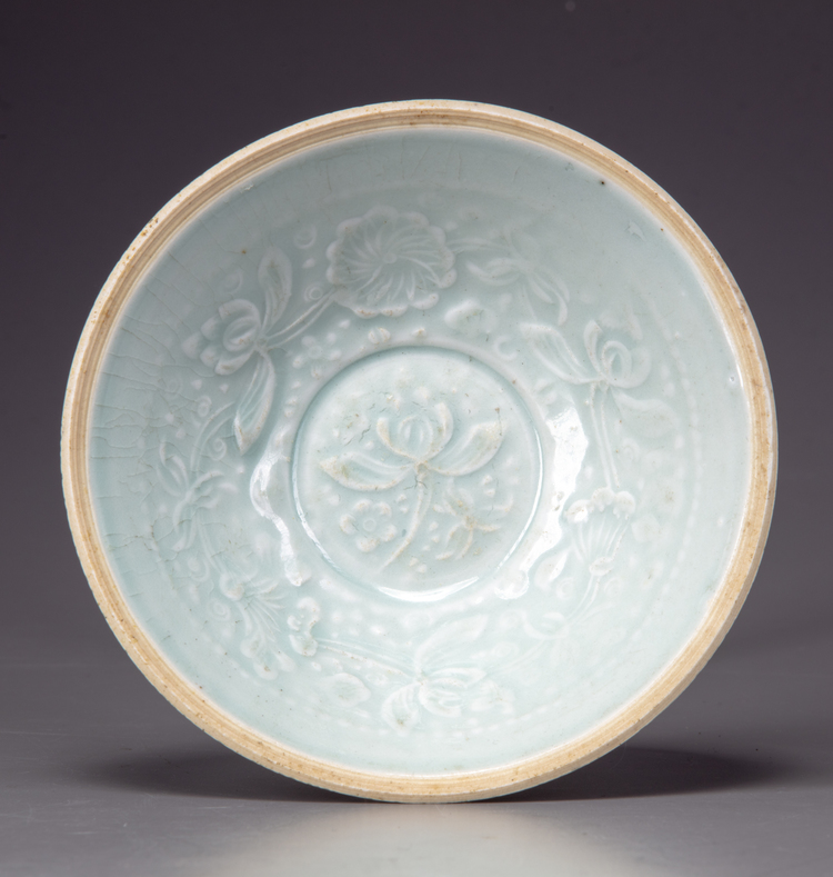 A CHINESE QINGBAI GLAZED 'FLORAL' BOWL, SONG DYNASTY (960-1279)