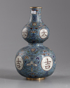 A CHINESE CLOISONNE ENAMEL 'DA JI' DOUBLE GOURD VASE, QING DYNASTY (1644-1911)