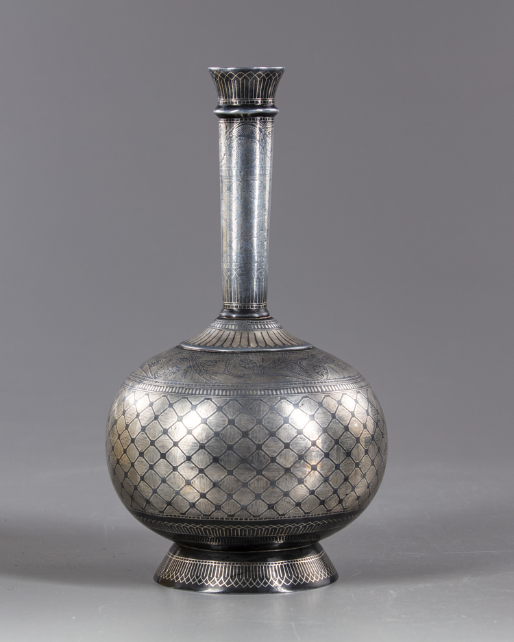 A silver-inlaid bidri vase
