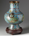A large Chinese cloisonné enamel 'birds' vase