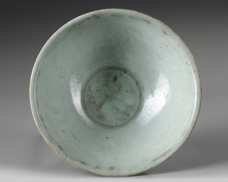 A Chinese Qingbai combed bowl