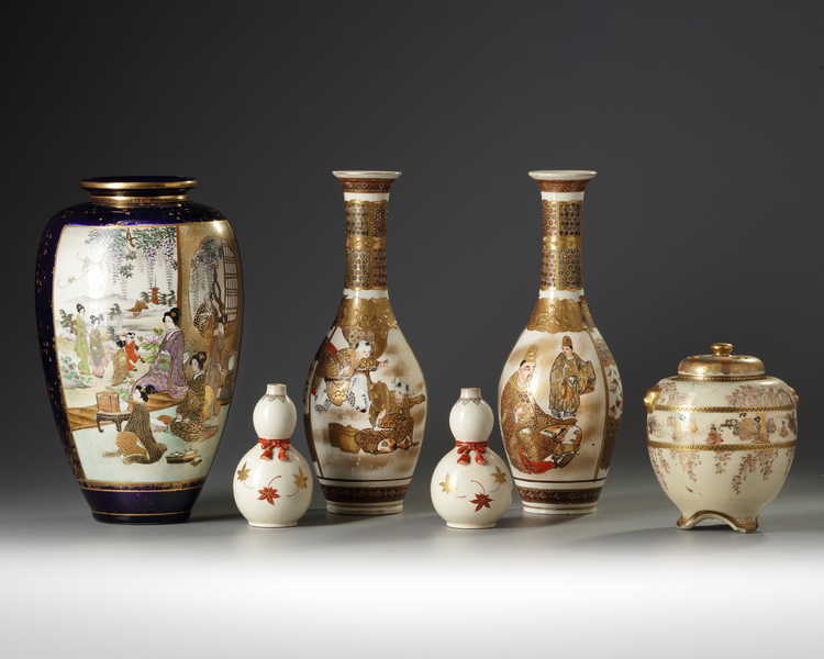 A GROUP OF SIX JAPANESE SATSUMA WARES, 19TH-20TH CENTURY