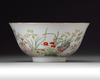 A CHINESE FAMILLE ROSE 'FLOWER AND LINGZHI' BOWL, 19TH-20TH CENTURY