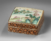 A small Chinese famille roses box and cover