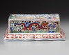 A CHINESE WUCAI PORCELAIN INKSTONE HOLDER, 19TH-20TH CENTURY