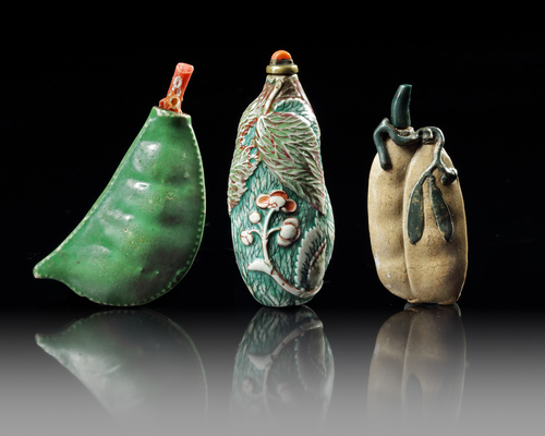 FOUR CHINESE INSIDE GLASS PAINTED SNUFF BOTTLES