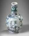 A SMALL CHINESE DOUCAI GLAZED BOTTLE VASE, 19TH CENTURY