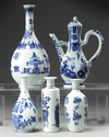 FIVE CHINESE BLUE AND WHITE VESSELS