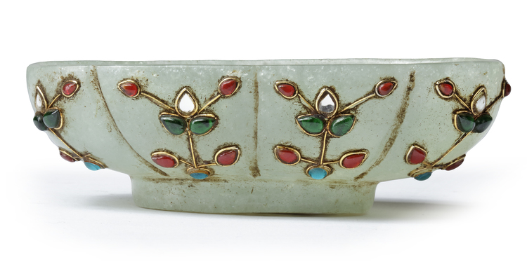 AN OVAL SHAPED INLAID JADE BOWL, MUGHAL, 19TH CENTURY