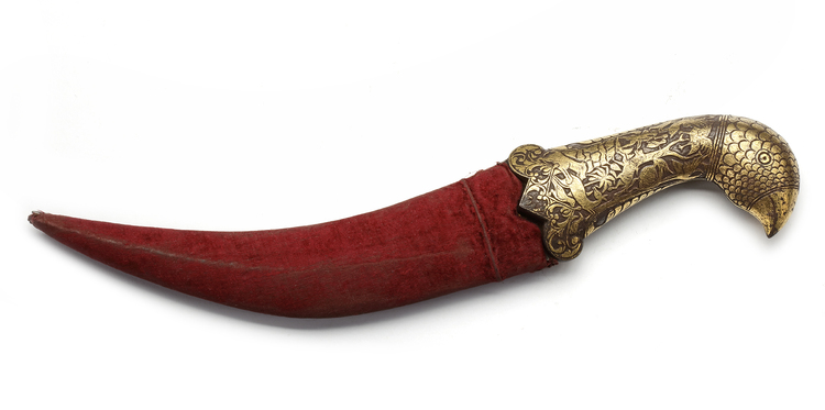 A MUGHAL GILT AND WATERED STEEL DAGGER WITH PARROT HEAD SHAPED HILT, INDIA, 19TH CENTURY