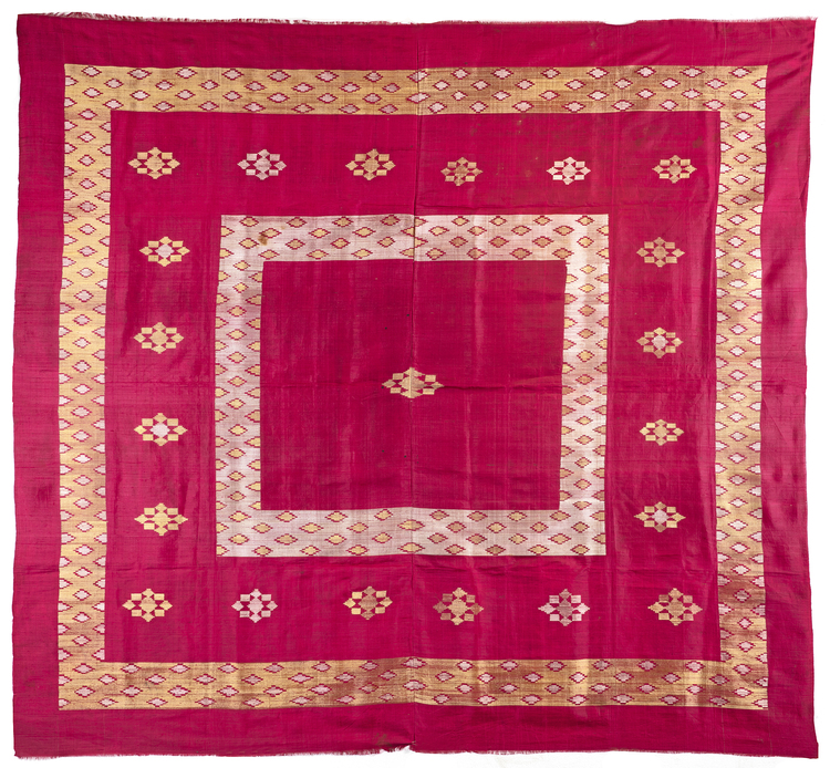 AN INDIAN SILK BROCADE 19TH-20TH CENTURY